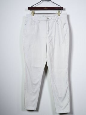 No Boundaries High Rise Cropped White Summer Jeans Size 15 (Juniors)